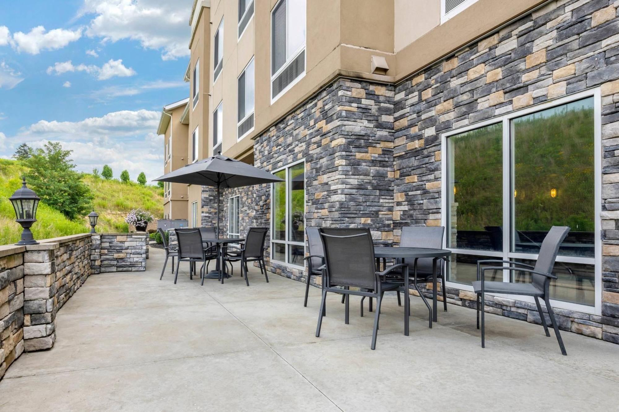Fairfield Inn & Suites By Marriott Slippery Rock Eksteriør bilde